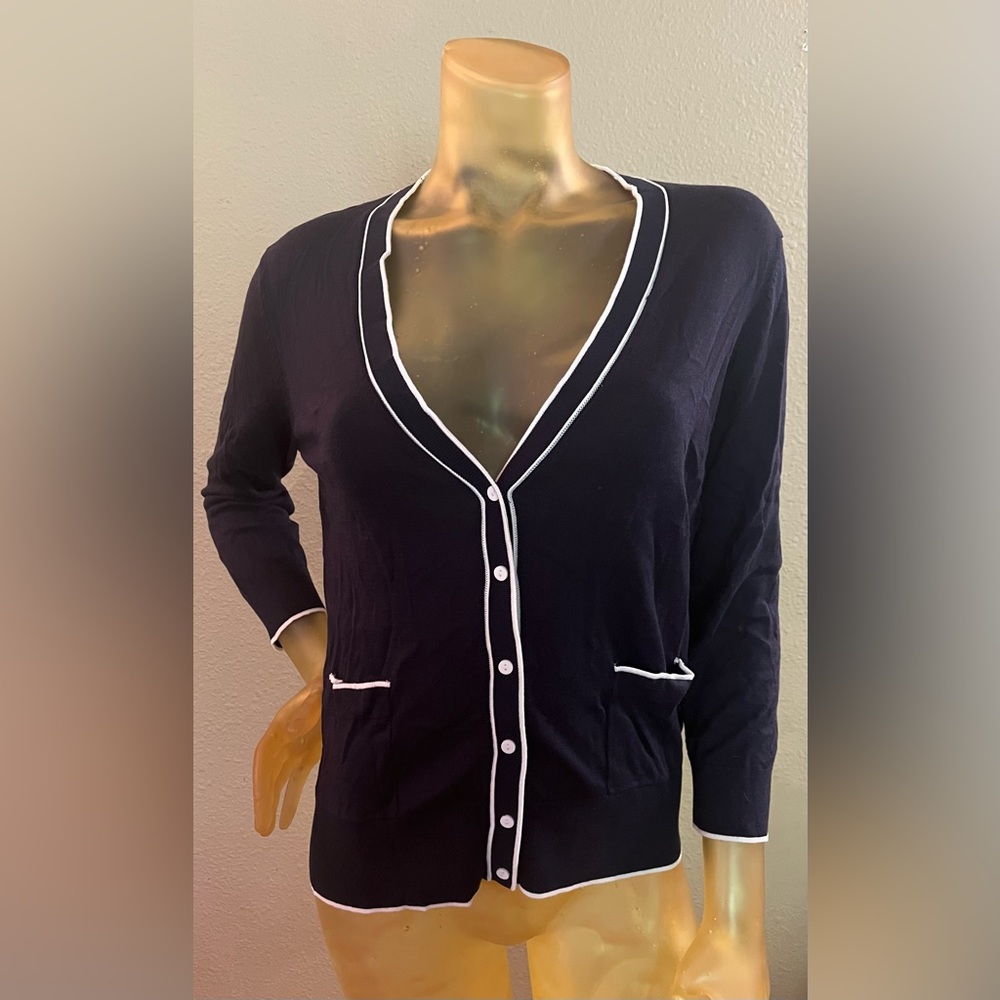 H&M Women’s size medium navy blue lightweight cardigan NWT